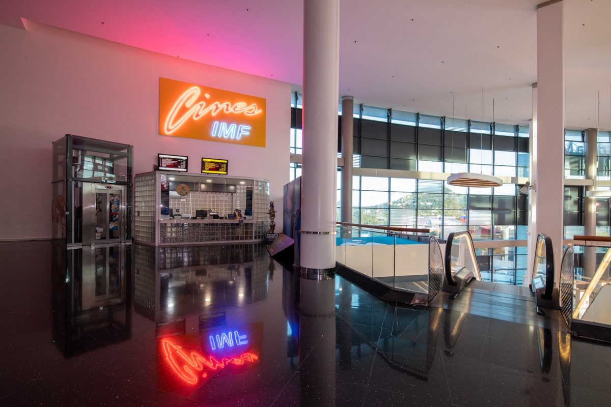 Centro Comercial Portal de la Marina