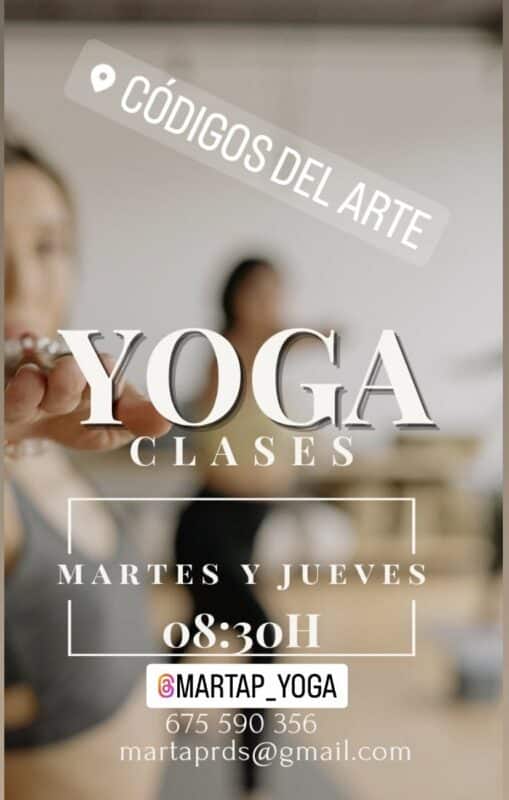 Clase de Yoga en Códigos del Arte