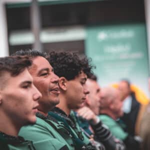 Grupo de personas en un evento cultural