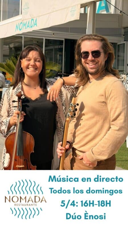 Dúo musical con violín y guitarra en restaurante