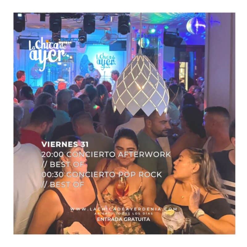 Ambiente festivo en La Chica de Ayer Dénia con concierto en vivo